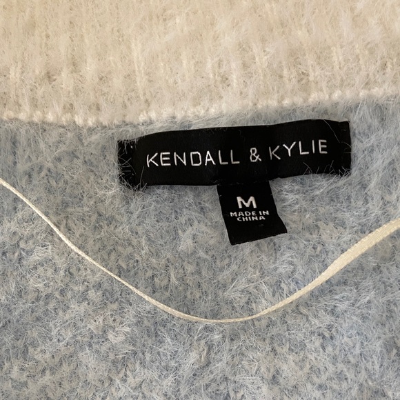 Kendall & Kylie Blue and Cream Houndstooth Cropped Fuzzy Thick Cardigan M EUC - Picture 3 of 9